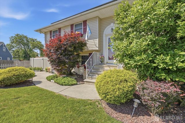 902 10th Street, Union Beach, NJ 07735