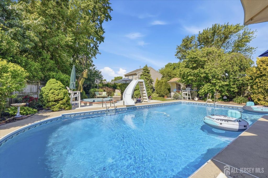902 10th Street, Union Beach, NJ 07735