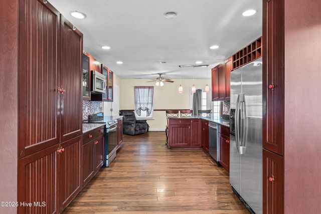 175 Thomas Loop Road, Jacksonville, NC 28540