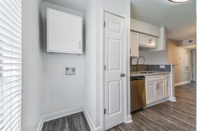 1111 W Main Street 1004, League City, TX 77573