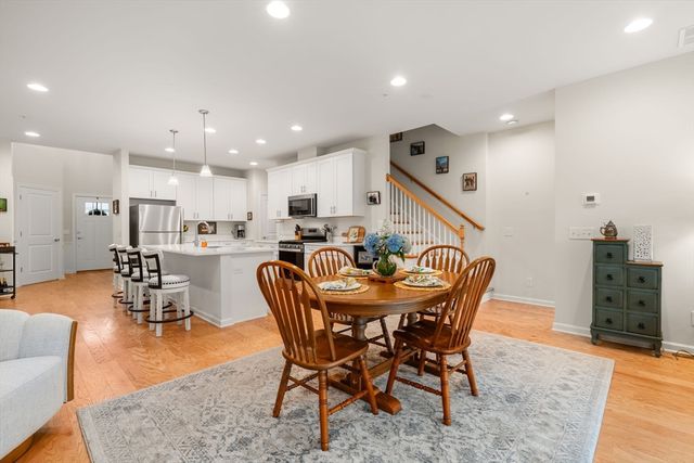 56 Shannon Way 56, Upton, MA 01568