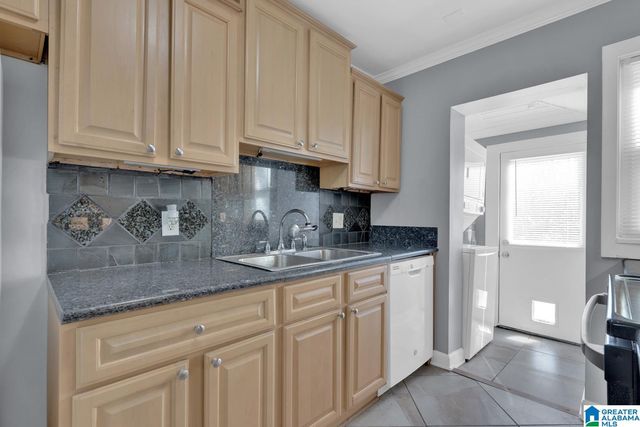 1741 Valley Ave Apt A, Homewood, AL 35209