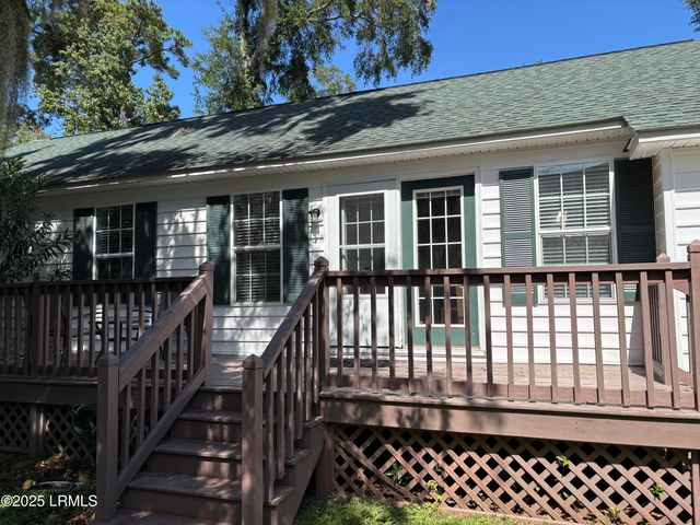 5 Wateree Court, Beaufort, SC 29902