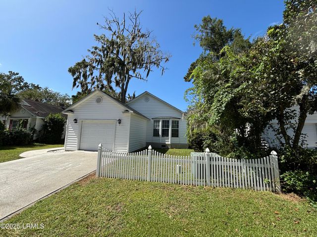 5 Wateree Court, Beaufort, SC 29902