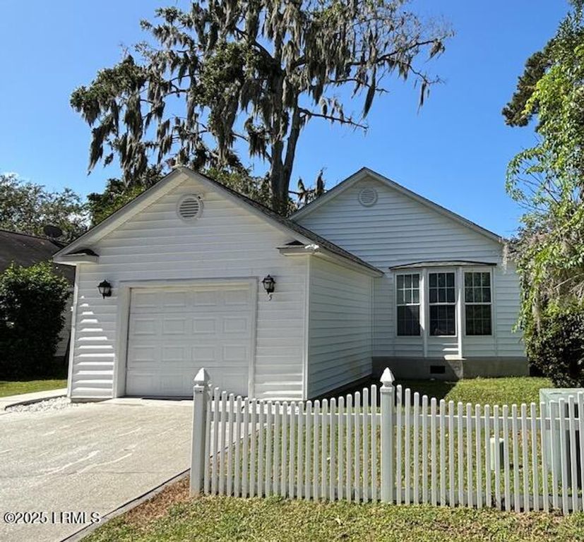 5 Wateree Court, Beaufort, SC 29902
