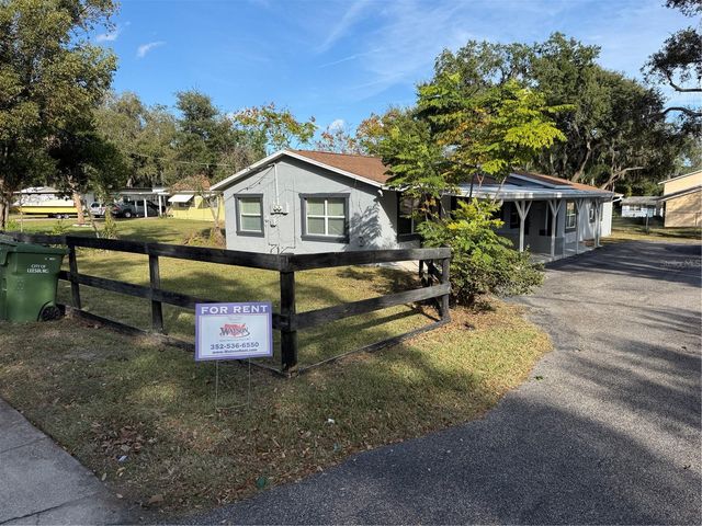 822 S LONE OAK DRIVE B, Leesburg, FL 34748