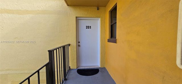 646 NW 114th Ave 201, Sweetwater, FL 33172