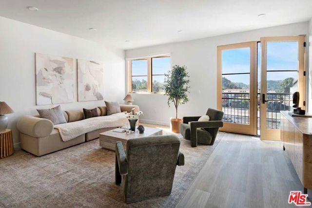 6320 Garvanza Avenue 205, Los Angeles, CA 90042