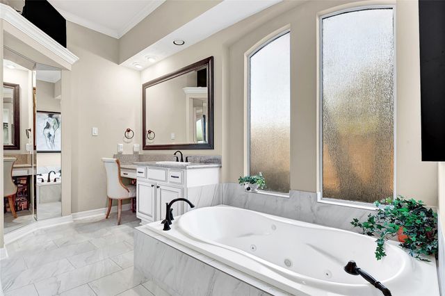 17811 Fairhaven Gateway Drive, Cypress, TX 77433