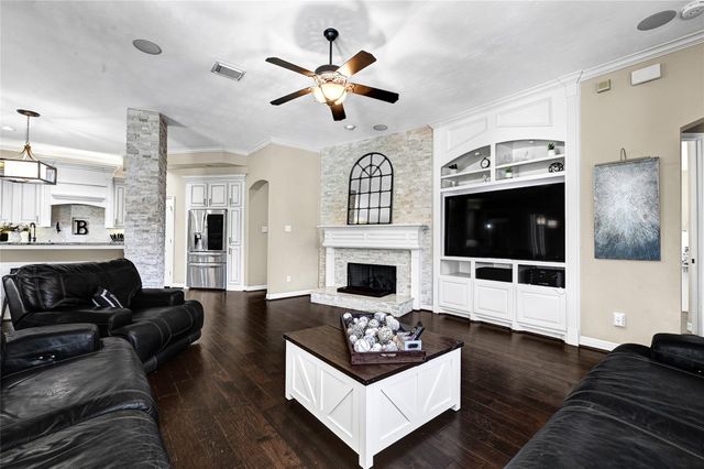 17811 Fairhaven Gateway Drive, Cypress, TX 77433