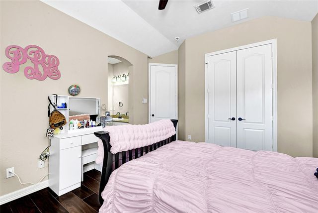 17811 Fairhaven Gateway Drive, Cypress, TX 77433