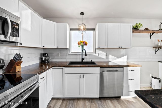 2685 W Megans Circle, Wasilla, AK 99623