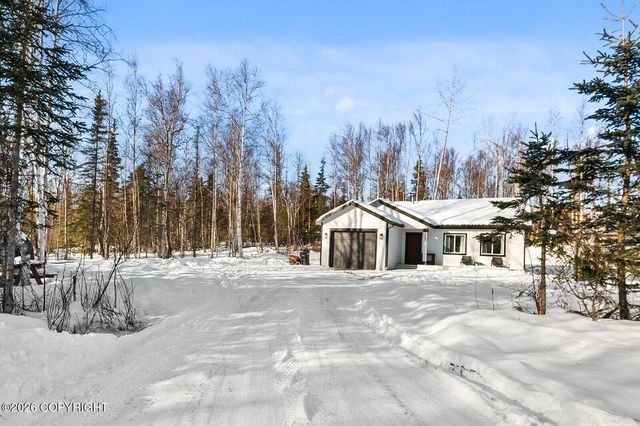 2685 W Megans Circle, Wasilla, AK 99623