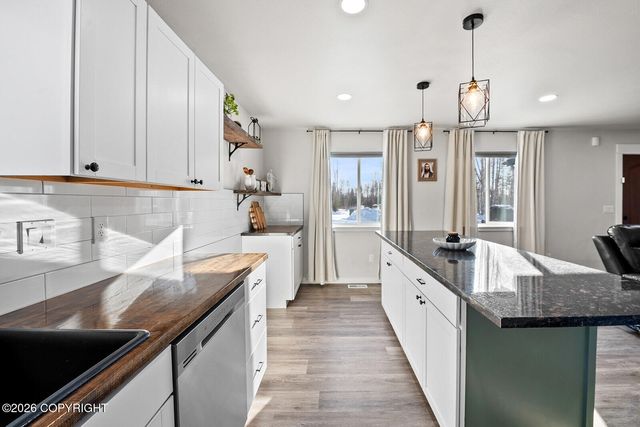 2685 W Megans Circle, Wasilla, AK 99623