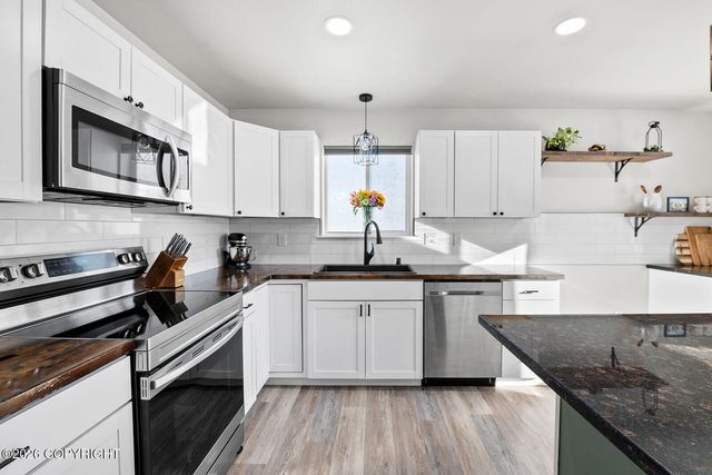 2685 W Megans Circle, Wasilla, AK 99623