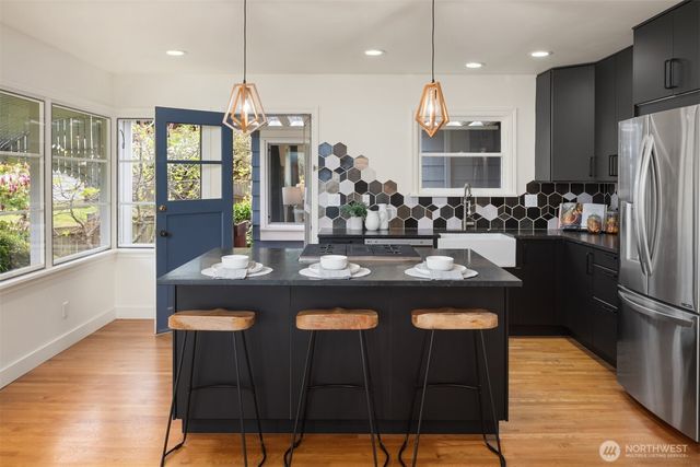 10945 Forest Avenue S, Seattle, WA 98178