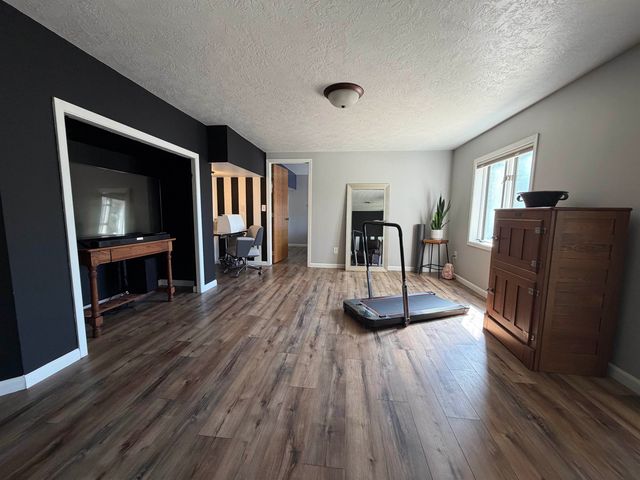 2529 10th Ave NW, Minot, ND 58703