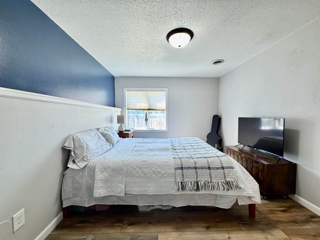 2529 10th Ave NW, Minot, ND 58703