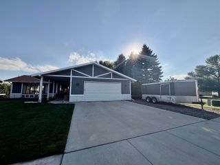 2529 10th Ave NW, Minot, ND 58703