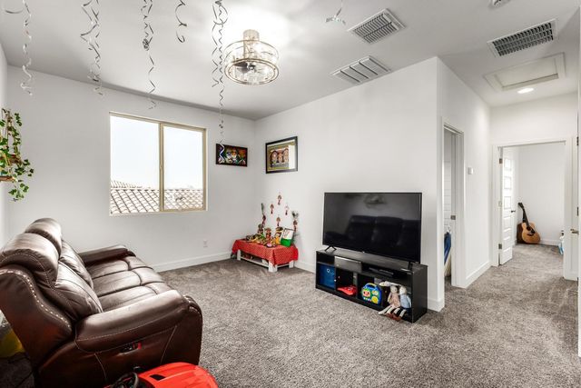 6759 N 128th Drive, Glendale, AZ 85307