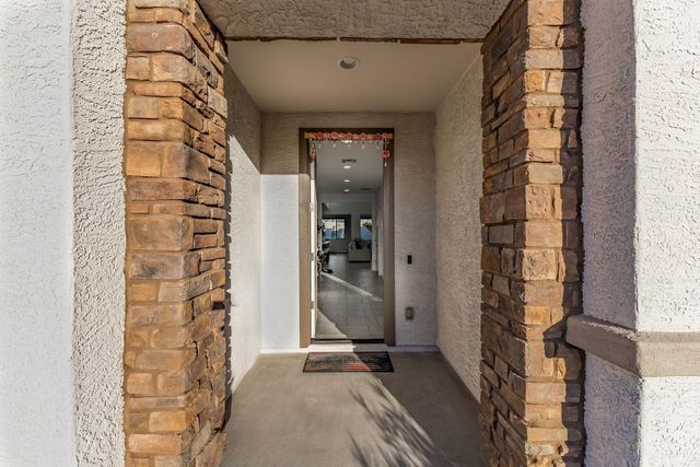 6759 N 128th Drive, Glendale, AZ 85307