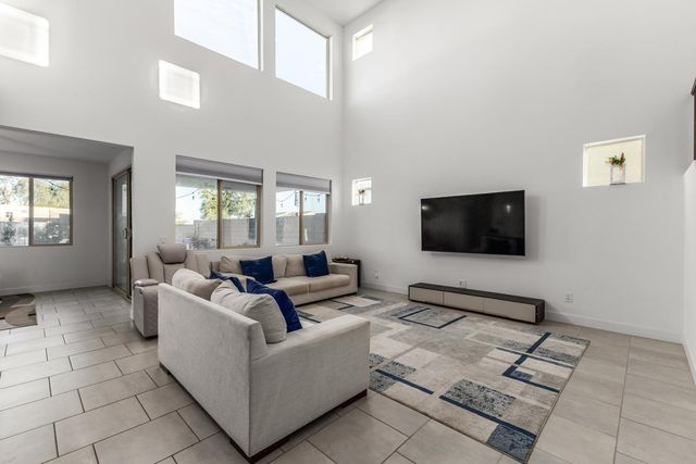 6759 N 128th Drive, Glendale, AZ 85307