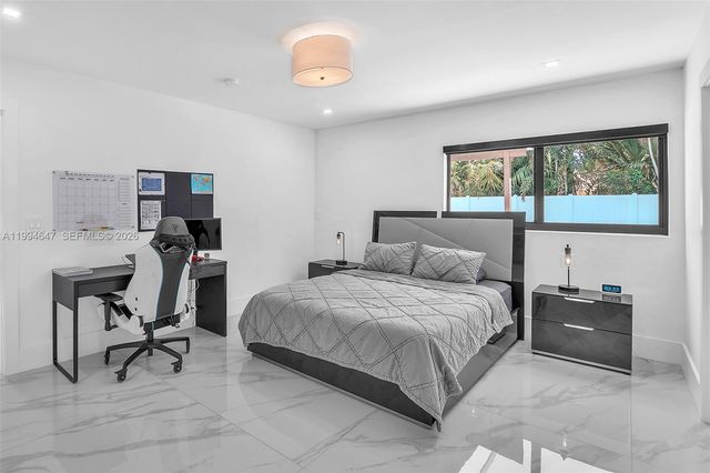 8820 SW 182nd Ter, Palmetto Bay, FL 33157