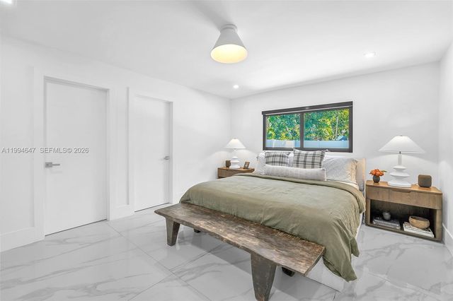 8820 SW 182nd Ter, Palmetto Bay, FL 33157