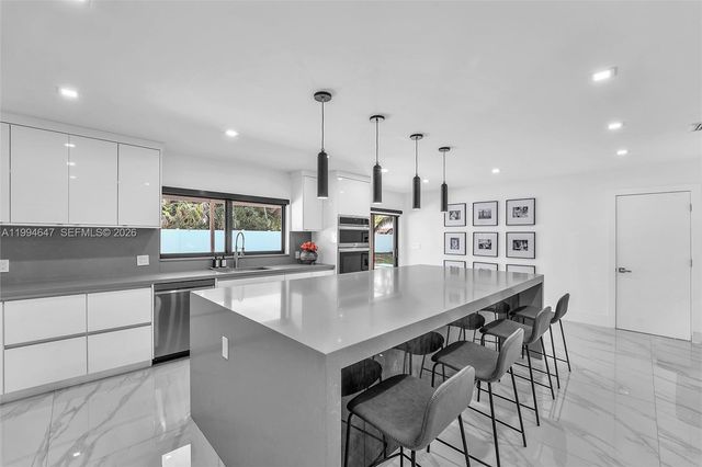 8820 SW 182nd Ter, Palmetto Bay, FL 33157