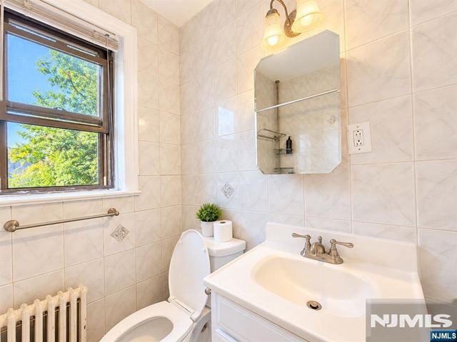 418 Main Street C2, Fort Lee, NJ 07024