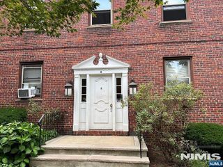 418 Main Street C2, Fort Lee, NJ 07024