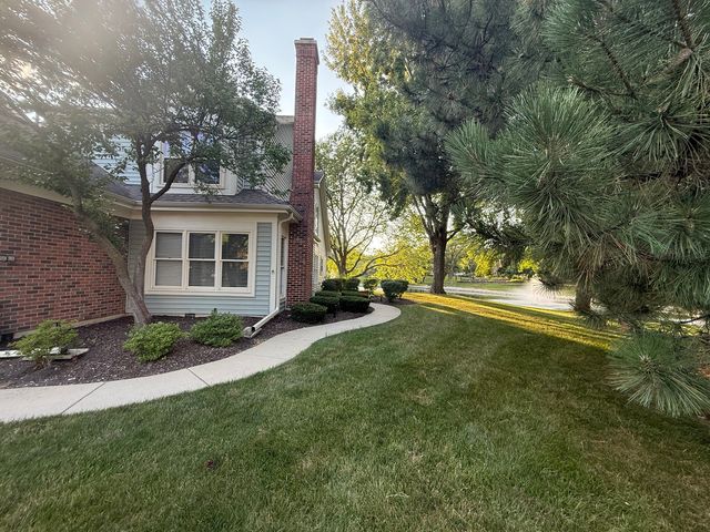 227 SPRING CREEK Circle, Schaumburg, IL 60173