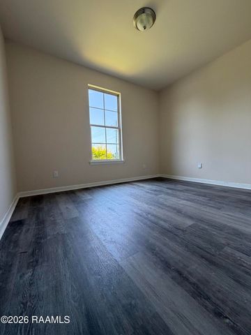 101 Holly Grove Lane, Youngsville, LA 70592