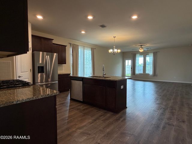 101 Holly Grove Lane, Youngsville, LA 70592