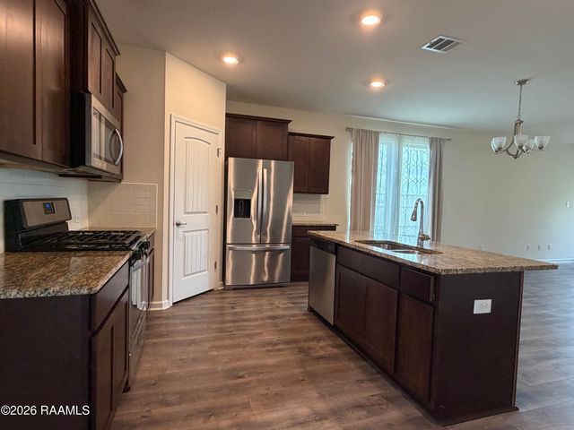 101 Holly Grove Lane, Youngsville, LA 70592
