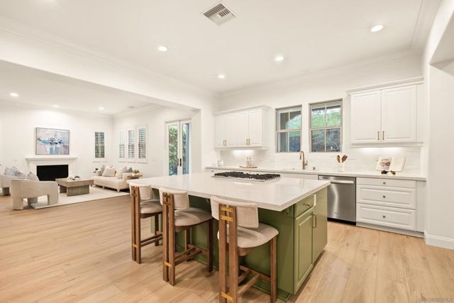 7175 Sitio Caballero, Carlsbad, CA 92009