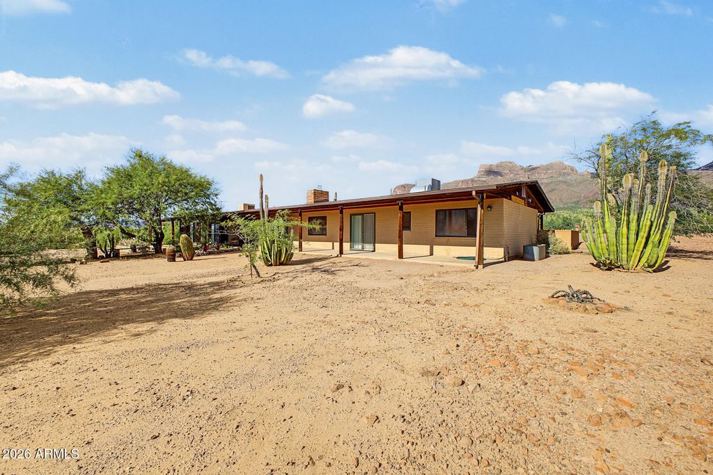 685 S HOLMES Road, Apache Junction, AZ 85119 — photo 3