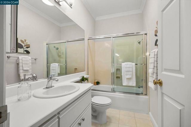 2586 Oak Rd. 130, Walnut Creek, CA 94597