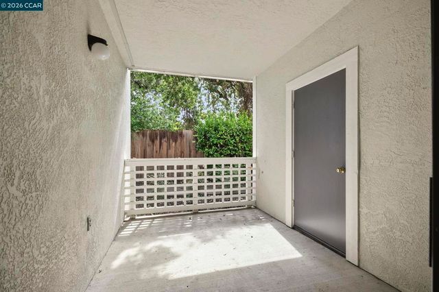 2586 Oak Rd. 130, Walnut Creek, CA 94597