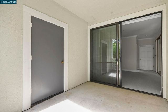 2586 Oak Rd. 130, Walnut Creek, CA 94597