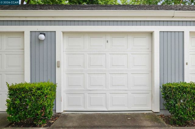 2586 Oak Rd. 130, Walnut Creek, CA 94597