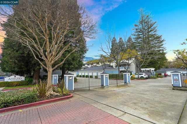 2586 Oak Rd. 130, Walnut Creek, CA 94597