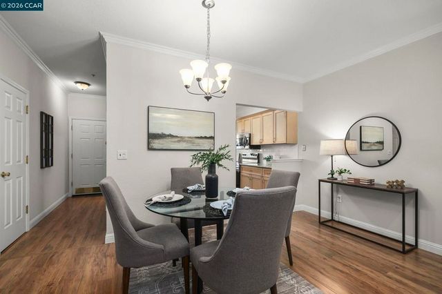2586 Oak Rd. 130, Walnut Creek, CA 94597