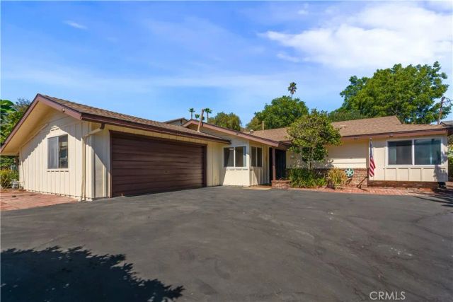 1065 Anza, Vista, CA 92084