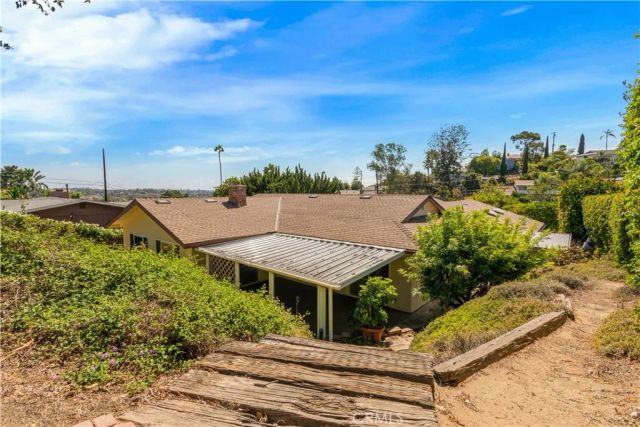 1065 Anza, Vista, CA 92084