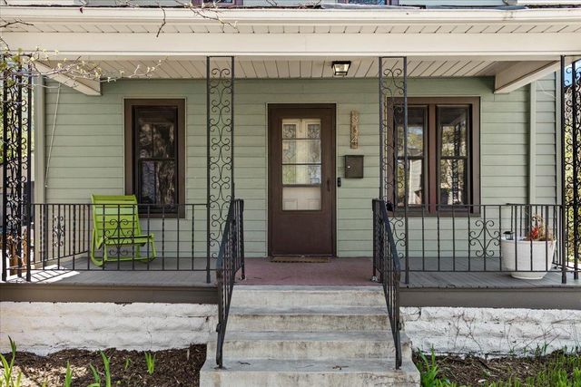 334 24th Avenue NE, Minneapolis, MN 55418