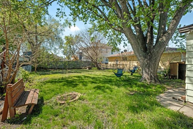 334 24th Avenue NE, Minneapolis, MN 55418