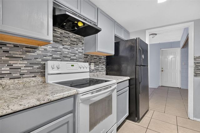 1877 WAYSIDE DRIVE, Orlando, FL 32818