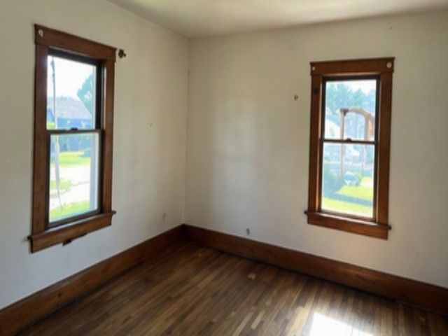 403 N 4th Avenue, Marshalltown, IA 50158