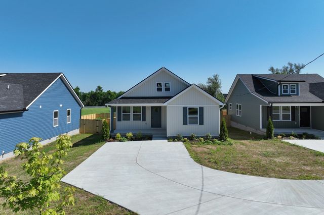 1142 Snow Ave, Madison, TN 37115